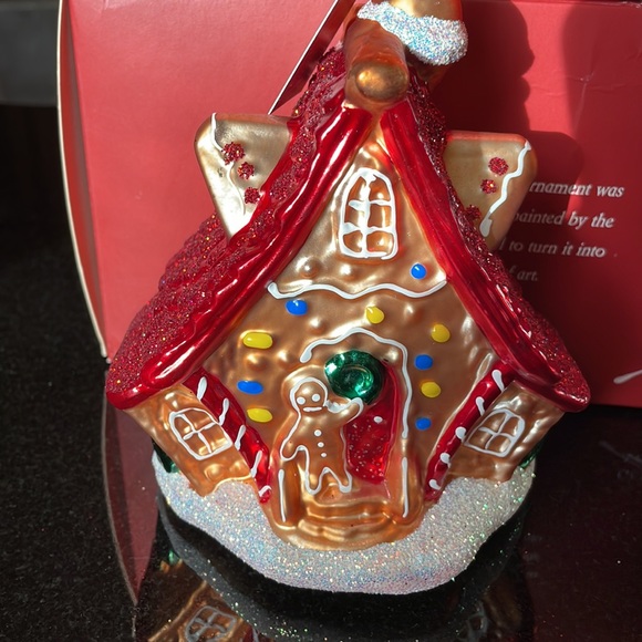 NWT GLASSWARE ART STUDIO Gingerbread house Glass Christmas Ornament - Picture 2 of 7